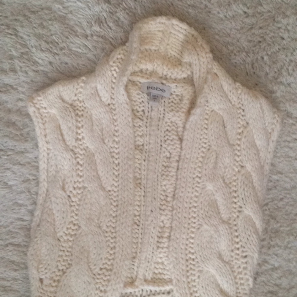 bebe Cream Cable-Knit Open Front Poncho Vest - Picture 4 of 4